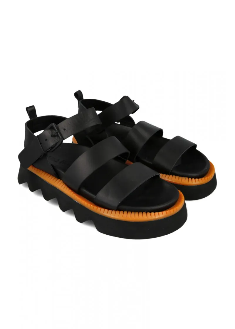 SANDAL 